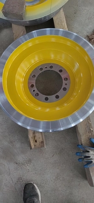 Το EN 10204 διάμετρος 640mm ρόδες ρυμουλκών φορτηγών ραγών με το κίτρινο χρώμα ζωγραφικής