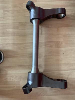 Αγορά Προσαρμοσμένο σχεδιασμό σιδηροδρομικού συστήματος ανάρτησης σε επιβατικά αυτοκίνητα online manufacture