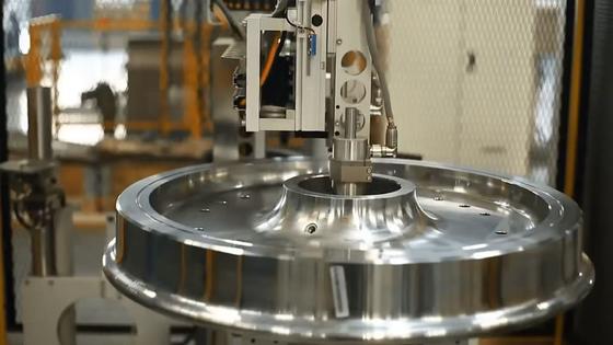 Αγορά Σφυρηλάτηση με ανοιχτά/κλειστά καλούπια, Μηχανική κατεργασία CNC ακριβείας, Σφυρήλατα τροχοί ακριβείας με ανοχή μηχανικής κατεργασίας /-0.01mm online manufacture