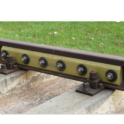 Αγορά Πιάτα ψαριών σιδηροδρόμων χάλυβα για τη ράγα οδηγών τύπων Τ με 4 τρύπες 6 τρύπες online manufacture